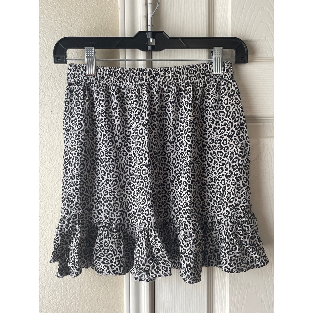 American Eagle NWOT Leopard Print Ruffle Mini Skirt - Black / White